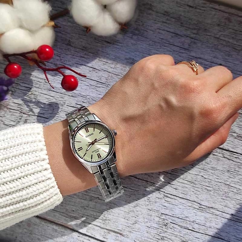 ساعت کاسیو CASIO زنانه مدل LTP-1335D-9A