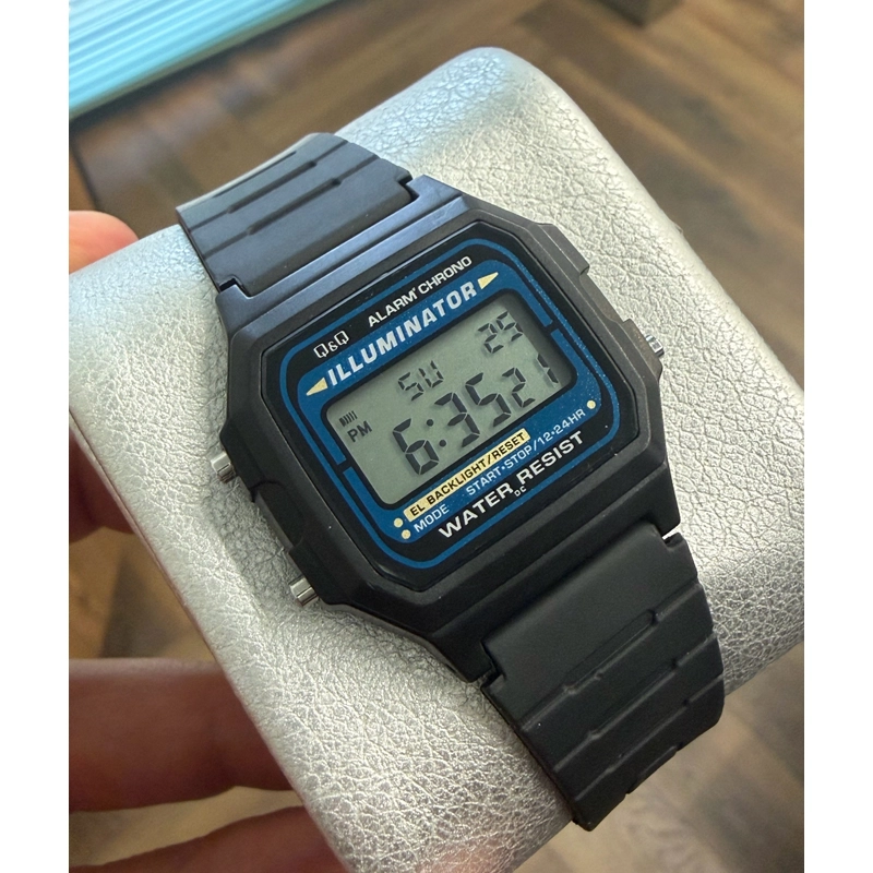 ساعت کیو اند کیو unisex Q&Q  مدل M178J003Y صفحه سفید
