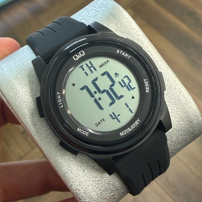 ساعت کیو اند کیو unisex Q&Q مدل M209J008Y صفحه سفید